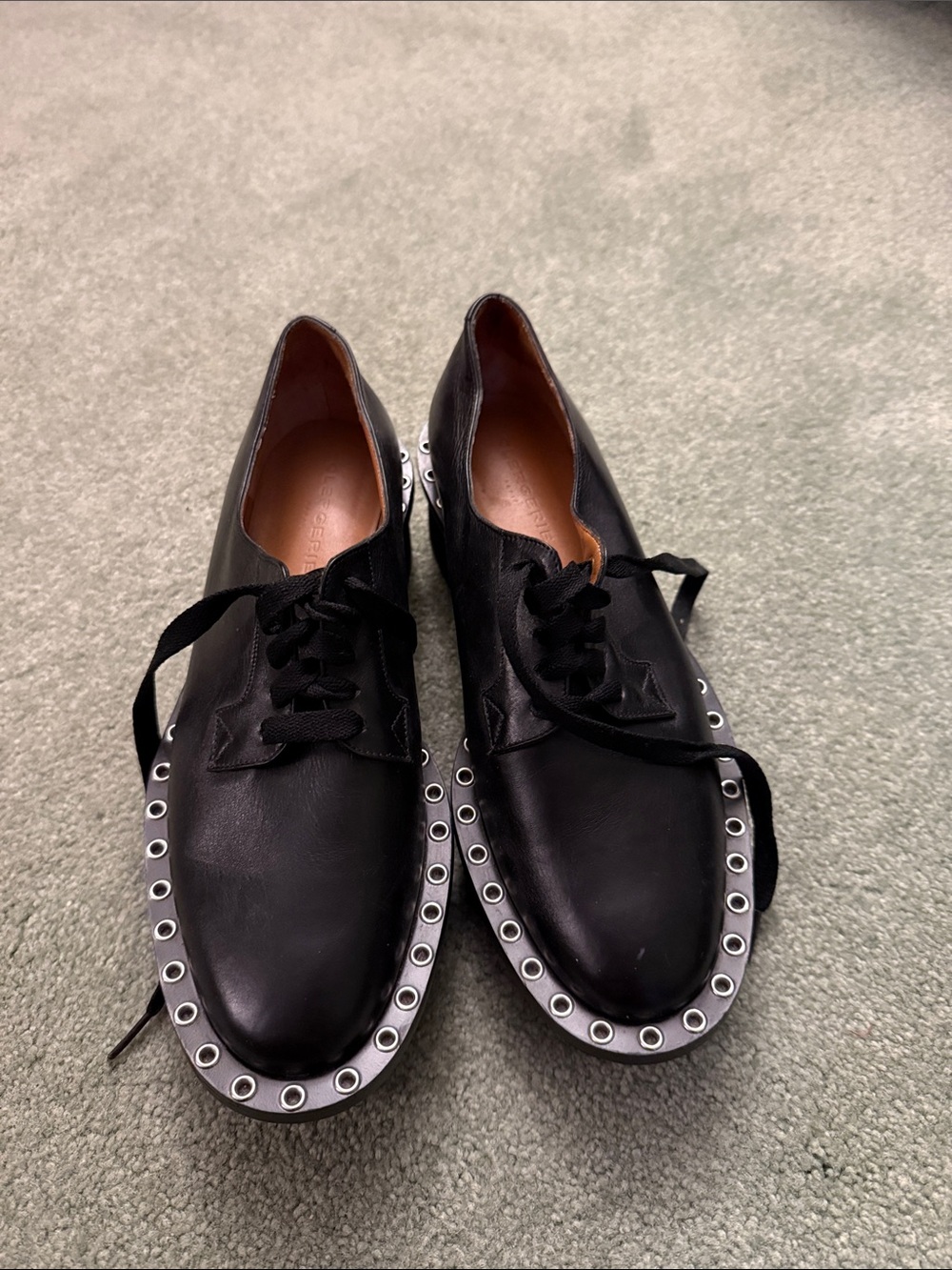 Robert Clergerie Black Leather Lace-Up Women's Oxfords with Eyelet Trim